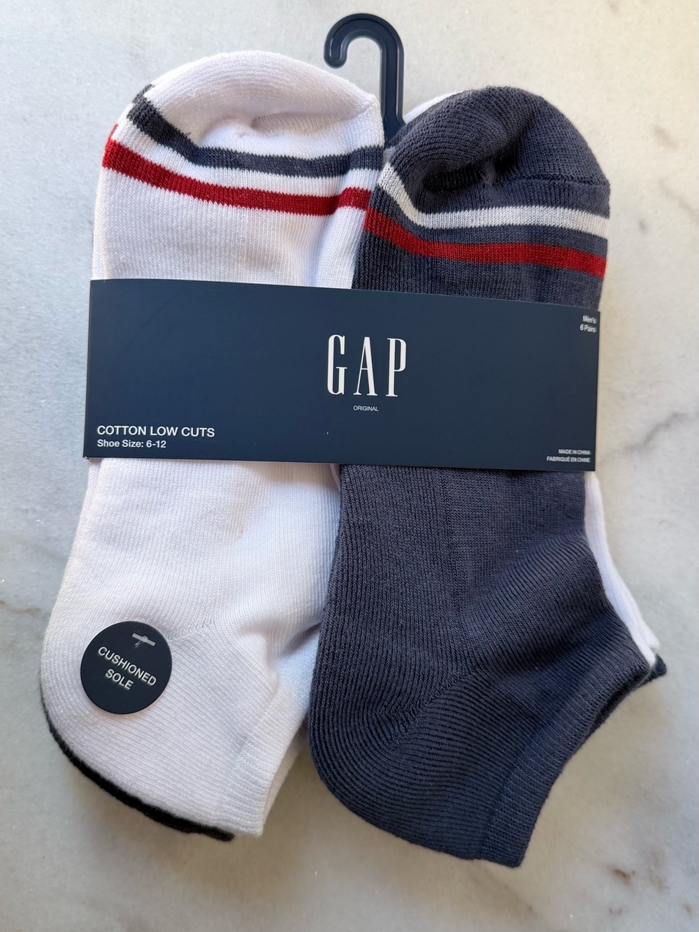 GAP Men's Low Cut Athletic Socks – White & blue with Red Stripe 6 pairs